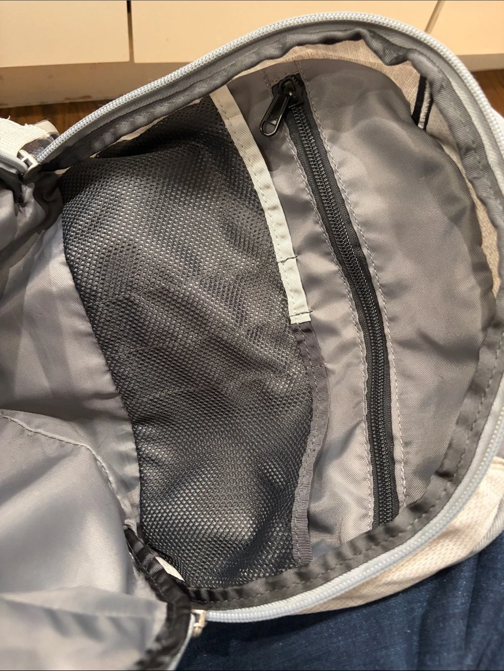 The North Face Light Gray Men's Everyday Backpack with Front Bungee